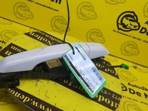 Gebruikte Deurgreep 4Deurs links-achter Landrover Range Rover Evoque (LVJ/LVS) 2.0 eD 150 16V Prijs € 135,52 Inclusief btw aangeboden door de Nollen autorecycling