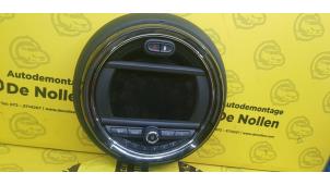 Gebruikte Navigatie Display Mini Countryman (F60) 2.0 Cooper D Prijs € 484,00 Inclusief btw aangeboden door de Nollen autorecycling