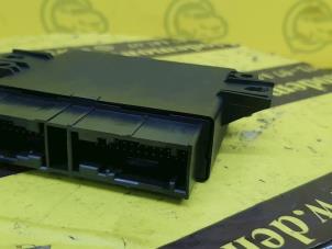 Gebruikte Module PDC Landrover Discovery V (LR) 2.0 Td4 16V Prijs € 121,00 Inclusief btw aangeboden door de Nollen autorecycling