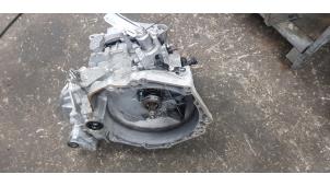 Gebruikte Versnellingsbak Opel Corsa E 1.4 Turbo 16V Prijs € 665,50 Inclusief btw aangeboden door de Nollen autorecycling