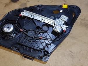 Gebruikte Ruitmechaniek 4Deurs rechts-achter Ford Fiesta 6 (JA8) 1.0 EcoBoost 12V 100 Prijs op aanvraag aangeboden door de Nollen autorecycling