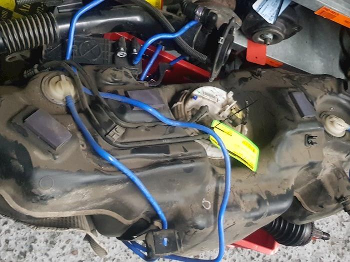 Gebruikte Tank element Pomp Fiat 500/595/695 1.4 T-Jet 16V 695 Prijs € 54,45 Inclusief btw aangeboden door autodemontage denollen