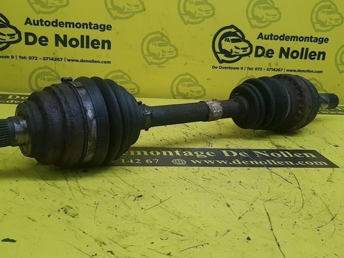 Gebruikte Aandrijfas links-voor Chevrolet Tacuma 1.6 16V Prijs € 23,00 Margeregeling aangeboden door autodemontage denollen