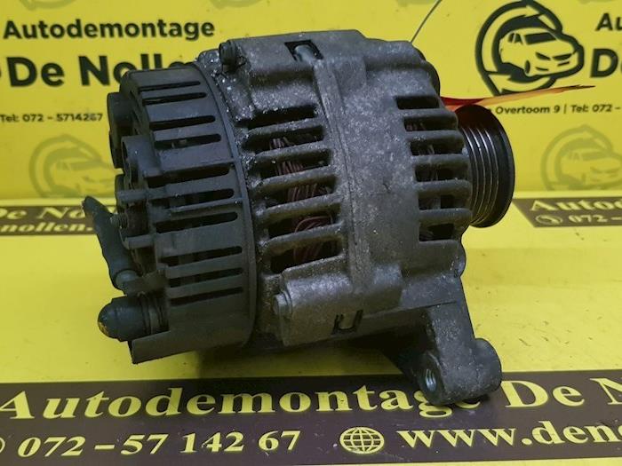 Dynamo van een Audi A4 (B5) 1.8 20V 1998