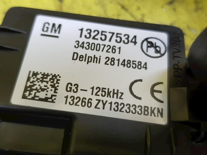 Kontaktslot+Sleutel van een Vauxhall Meriva Mk.II 1.4 16V Ecotec 2015