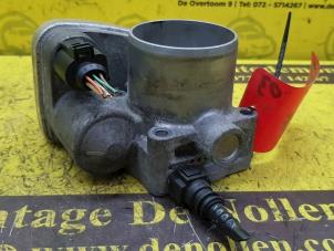 Gebruikte Gasklephuis Renault Megane II (BM/CM) 2.0 16V Prijs € 40,00 Margeregeling aangeboden door de Nollen autorecycling