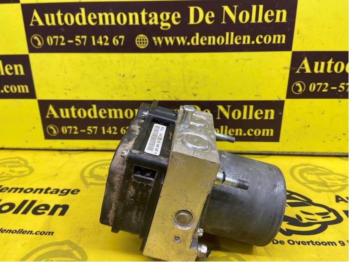 Gebruikte ABS Pomp Ford Ranger 3.0 TDCi 16V 4x4 Prijs € 142,00 Margeregeling aangeboden door autodemontage denollen