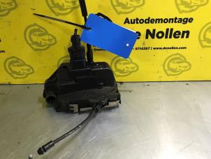 Gebruikte Portierslot Mechaniek 4Deurs rechts-voor Renault Laguna II Grandtour (KG) 1.8 16V Prijs € 40,00 Margeregeling aangeboden door de Nollen autorecycling