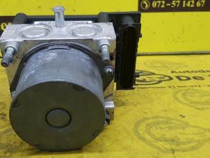 Gebruikte ABS Pomp Peugeot 107 1.0 12V Prijs € 40,00 Margeregeling aangeboden door de Nollen autorecycling