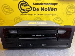 Gebruikte Radio CD Speler Audi A5 (8T3) 2.0 TDI 16V Prijs € 250,00 Margeregeling aangeboden door de Nollen autorecycling
