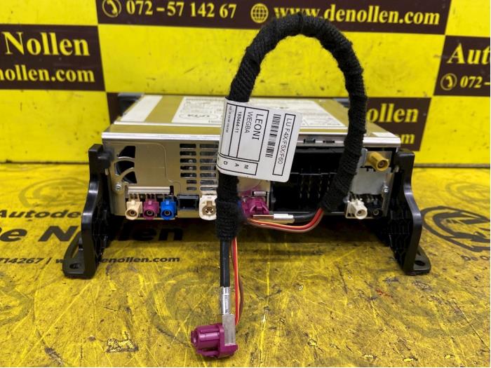 Gebruikte Radio module Mini Countryman (F60) 2.0 16V Cooper S ALL4 Prijs op aanvraag aangeboden door autodemontage denollen
