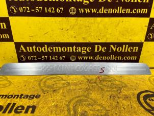 Gebruikte Sierstrip Mini Countryman (F60) 2.0 16V Cooper S ALL4 Prijs € 36,30 Inclusief btw aangeboden door de Nollen autorecycling