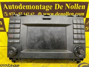 Gebruikte Radio Volkswagen Crafter 2.0 TDI 16V Prijs € 302,50 Inclusief btw aangeboden door de Nollen autorecycling