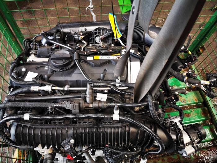 Motor van een MINI Countryman (F60) 2.0 16V Cooper S ALL4 2019
