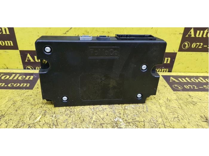 Gebruikte Bluetooth module Ford Fiesta 6 (JA8) 1.0 EcoBoost 12V 100 Prijs € 90,75 Inclusief btw aangeboden door autodemontage denollen