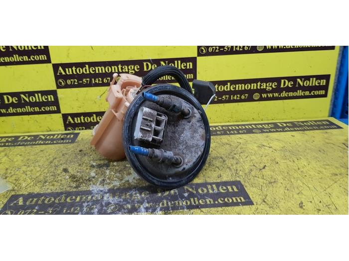 Gebruikte Tank element Pomp Opel Zafira (F75) 1.6 16V Prijs € 50,00 Margeregeling aangeboden door autodemontage denollen