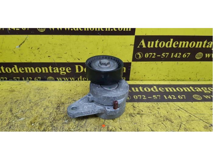 Gebruikte Spanner multiriem Audi A4 Quattro (B8) 2.0 TDI 16V Prijs € 15,00 Margeregeling aangeboden door autodemontage denollen