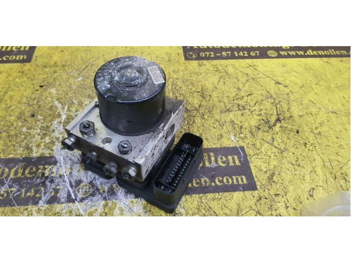 Gebruikte ABS Pomp Ford Transit Connect 1.8 TDCi 90 DPF Prijs € 85,91 Inclusief btw aangeboden door autodemontage denollen