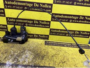 Gebruikte Slotmechaniek Portier 4Deurs rechts-achter Opel Vectra C GTS 3.0 CDTI V6 24V Prijs € 30,00 Margeregeling aangeboden door de Nollen autorecycling
