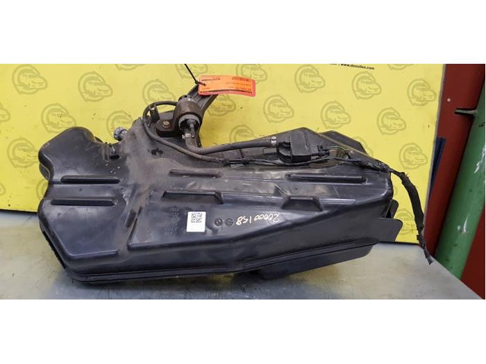 Gebruikte Additatief tank BMW 1 serie (F20) 120d TwinPower Turbo 2.0 16V Van Prijs € 181,50 Inclusief btw aangeboden door autodemontage denollen