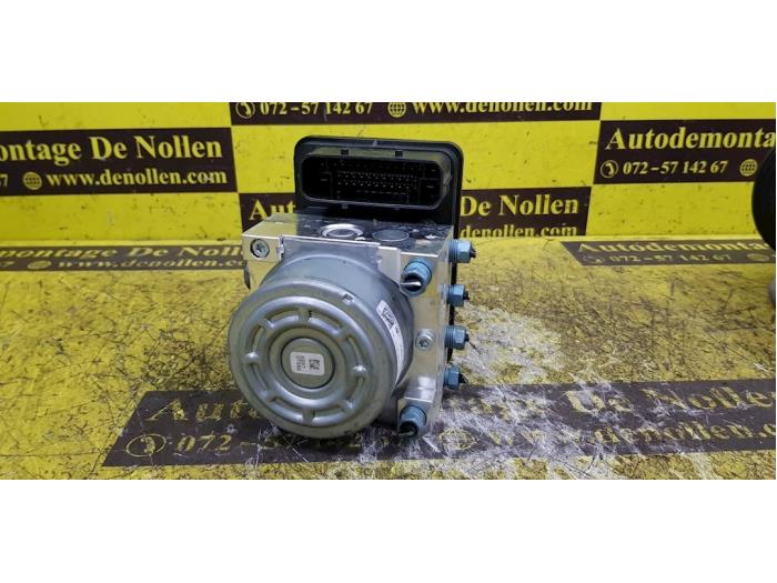 Gebruikte ABS Pomp BMW 1 serie (F20) 120d TwinPower Turbo 2.0 16V Van Prijs € 137,94 Inclusief btw aangeboden door autodemontage denollen