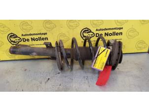 Gebruikte Mac Phersonpoot links-voor Renault Grand Scénic II (JM) 2.0 16V Prijs € 40,00 Margeregeling aangeboden door de Nollen autorecycling