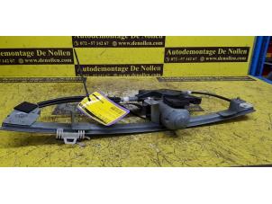 Gebruikte Ruitmechaniek 4Deurs links-voor Alfa Romeo 156 (932) 1.6 Twin Spark 16V Prijs € 30,00 Margeregeling aangeboden door de Nollen autorecycling
