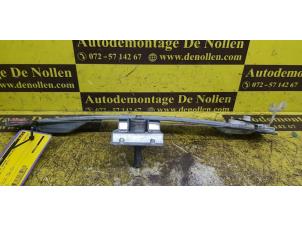 Gebruikte Raammechaniek 4Deurs links-achter Opel Corsa D 1.2 16V Prijs € 25,00 Margeregeling aangeboden door de Nollen autorecycling