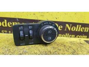 Gebruikte Licht Schakelaar Opel Mokka/Mokka X 1.7 CDTI 16V 4x2 Prijs € 40,00 Margeregeling aangeboden door de Nollen autorecycling