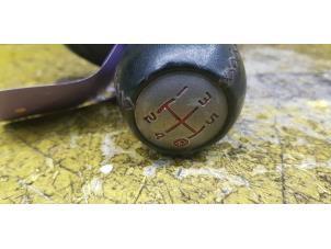 Gebruikte Versnellingspook Fiat 500/595/695 1.4 T-Jet 16V Prijs € 75,00 Margeregeling aangeboden door de Nollen autorecycling