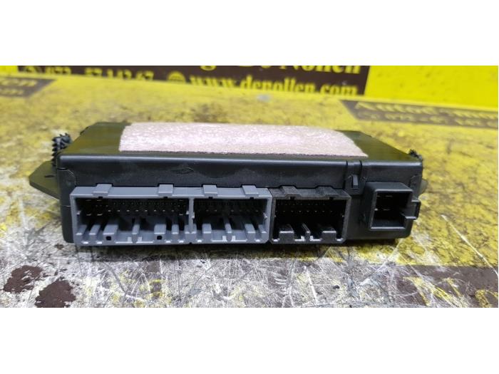 Gebruikte Sam module Chrysler 300 C 3.0 CRD V6 24V Prijs € 65,00 Margeregeling aangeboden door autodemontage denollen