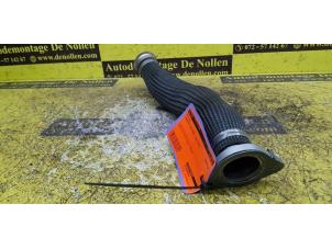 Gebruikte EGR Buis Landrover Discovery V (LR) 2.0 Td4 16V Prijs € 48,40 Inclusief btw aangeboden door de Nollen autorecycling