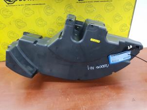 Gebruikte Subwoofer Jaguar XF Sportbrake 3.0 D S V6 24V Prijs € 250,00 Margeregeling aangeboden door de Nollen autorecycling