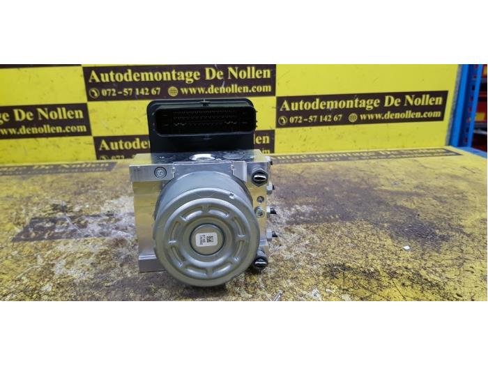 Gebruikte ABS Pomp Landrover Discovery V (LR) 2.0 Td4 16V Prijs € 401,72 Inclusief btw aangeboden door autodemontage denollen