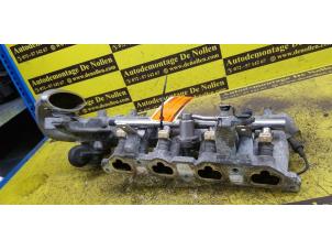 Gebruikte Inlaatspruitstuk Austin Mini Open (R52) 1.6 16V Cooper S Prijs € 125,00 Margeregeling aangeboden door de Nollen autorecycling