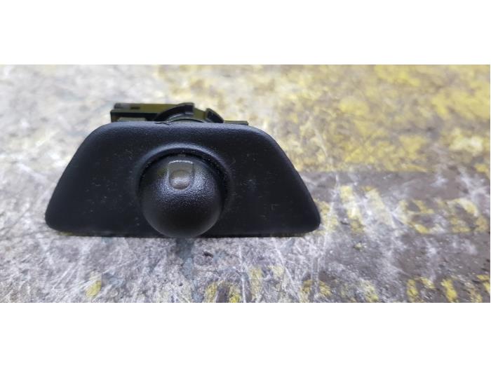 Gebruikte Diversen Opel Karl 1.0 12V Prijs € 24,20 Inclusief btw aangeboden door autodemontage denollen