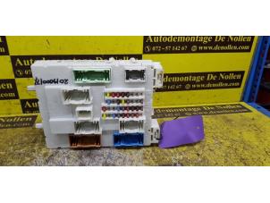 Gebruikte Zekeringkast Volvo V40 (MV) 1.6 D 16V Prijs € 60,00 Margeregeling aangeboden door de Nollen autorecycling