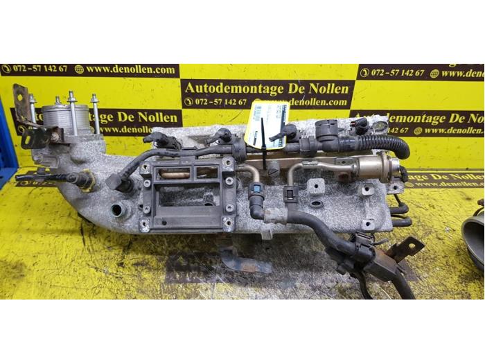Gebruikte Inlaatspruitstuk Opel Corsa III 1.6 16V VXR Turbo Prijs € 225,00 Margeregeling aangeboden door autodemontage denollen