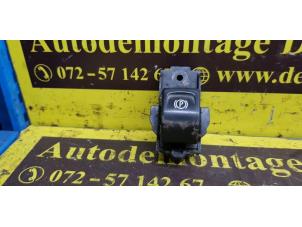 Gebruikte Schakelaar handrem Opel Insignia Mk.I 1.8 Ecotec 16V Prijs € 7,50 Margeregeling aangeboden door de Nollen autorecycling