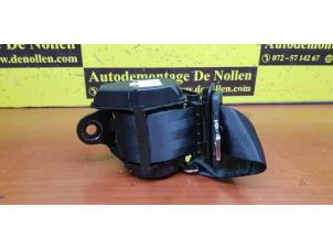 Gebruikte Veiligheidsgordel midden-achter Jaguar XE 2.0d 180 16V AWD Prijs € 60,50 Inclusief btw aangeboden door de Nollen autorecycling