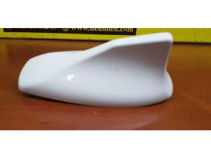 Gebruikte Antenne Jaguar XE 2.0d 180 16V AWD Prijs € 151,25 Inclusief btw aangeboden door de Nollen autorecycling