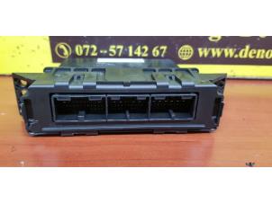 Gebruikte Climatronic module Jaguar XE 2.0d 180 16V AWD Prijs € 121,00 Inclusief btw aangeboden door de Nollen autorecycling