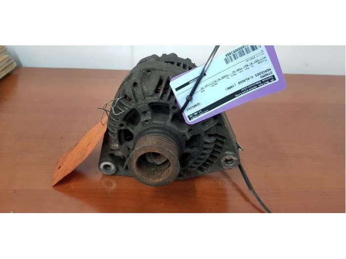 Gebruikte Dynamo Mercedes C (W202) 1.8 C-180 16V Prijs € 75,00 Margeregeling aangeboden door autodemontage denollen