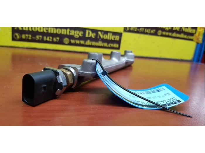 Gebruikte Injector brug Seat Arona (KJX) 1.0 TSI 12V Prijs € 90,75 Inclusief btw aangeboden door autodemontage denollen