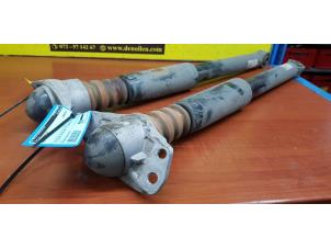 Gebruikte Schokbreker set Audi Q3 (8UB/8UG) 2.0 16V TFSI 170 Quattro Prijs op aanvraag aangeboden door de Nollen autorecycling
