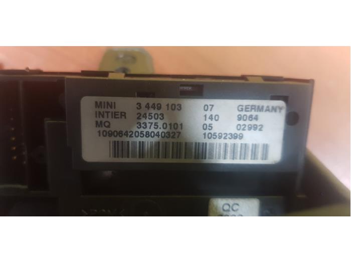 Kontaktslot+Sleutel van een MINI Mini Open (R57) 1.6 16V Cooper S 2009