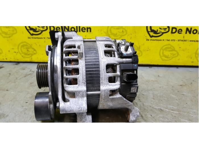 Dynamo van een BMW 5 serie (G30) 530d 3.0 TwinPower Turbo 24V 2017