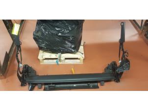 Gebruikte Scharnier cabriodak Peugeot 207 CC (WB) 1.6 16V Prijs € 150,00 Margeregeling aangeboden door de Nollen autorecycling