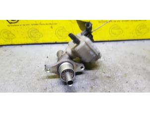 Gebruikte Hoofdremcilinder Volkswagen Caddy Combi III (2KB,2KJ) 1.9 TDI Prijs € 35,00 Margeregeling aangeboden door de Nollen autorecycling