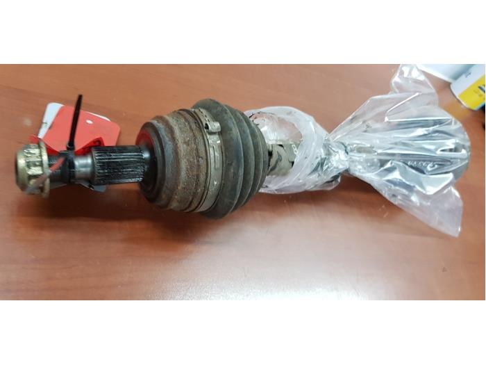 Gebruikte Aandrijfas rechts-achter Audi TT (8N3) 1.8 T 20V Quattro Prijs € 75,00 Margeregeling aangeboden door autodemontage denollen